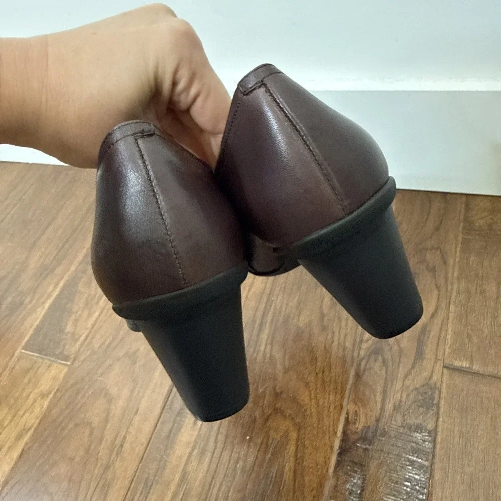 Vionic Leather Sumner Pump Heels Orthaheel Comfort Brown Office Career Women's 9